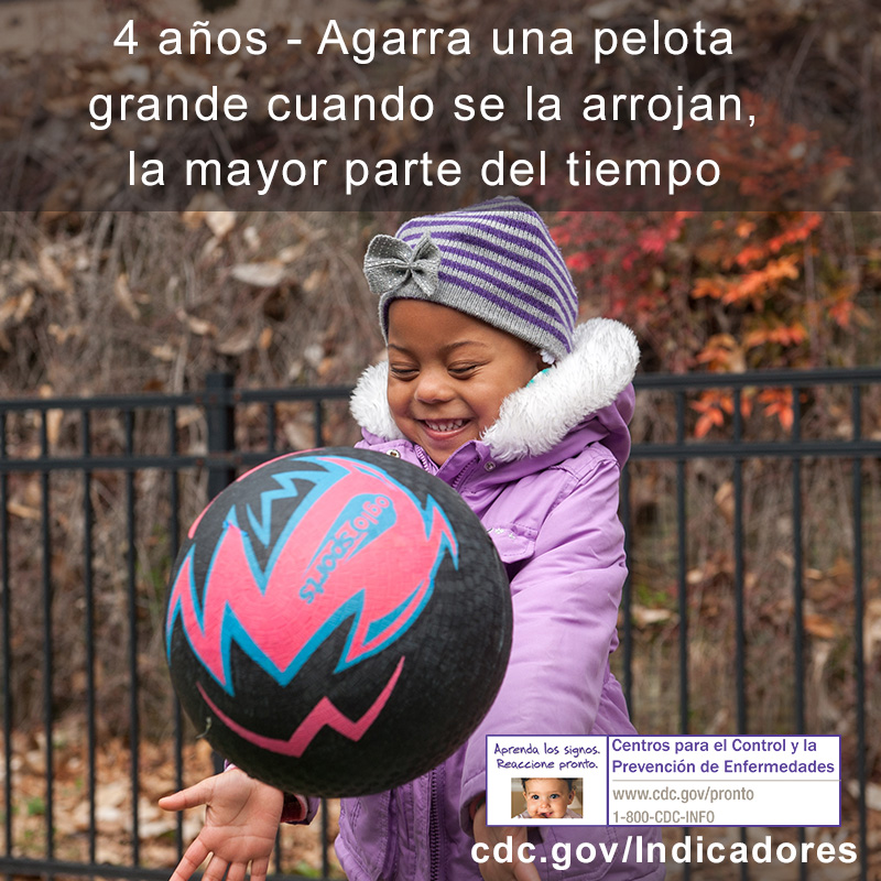 Foto 1 de 2: Agarra una pelota grande cuando se la arrojan, la mayor parte del tiempo