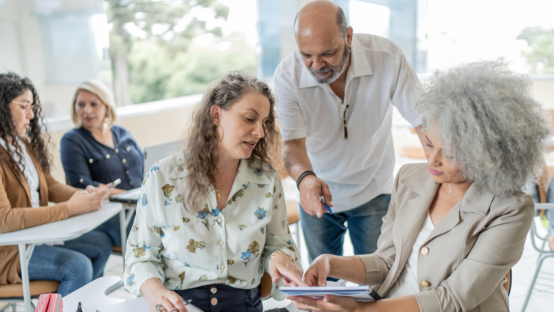 — title missing — Adults in a diabetes education class