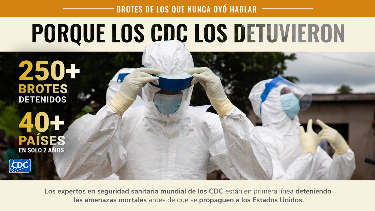 Detectives de enfermedades preparándose para investigar un brote en el terreno.