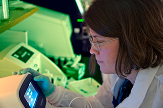 scientist1-pulsenet.jpg PulseNet scientist