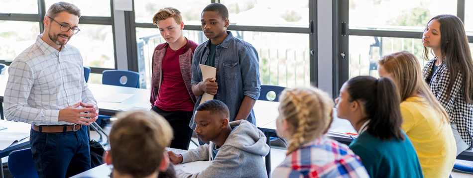 teens_linked_to_care-2 Teens in a classroom setting