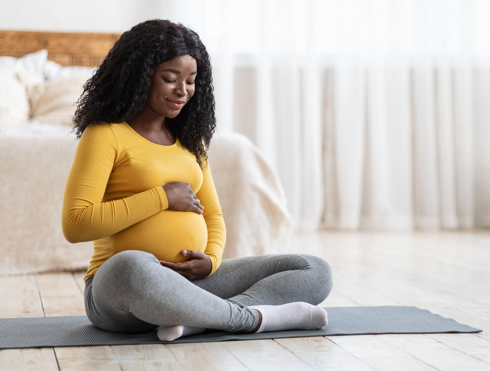 phapproach01 A pregnant African American woman