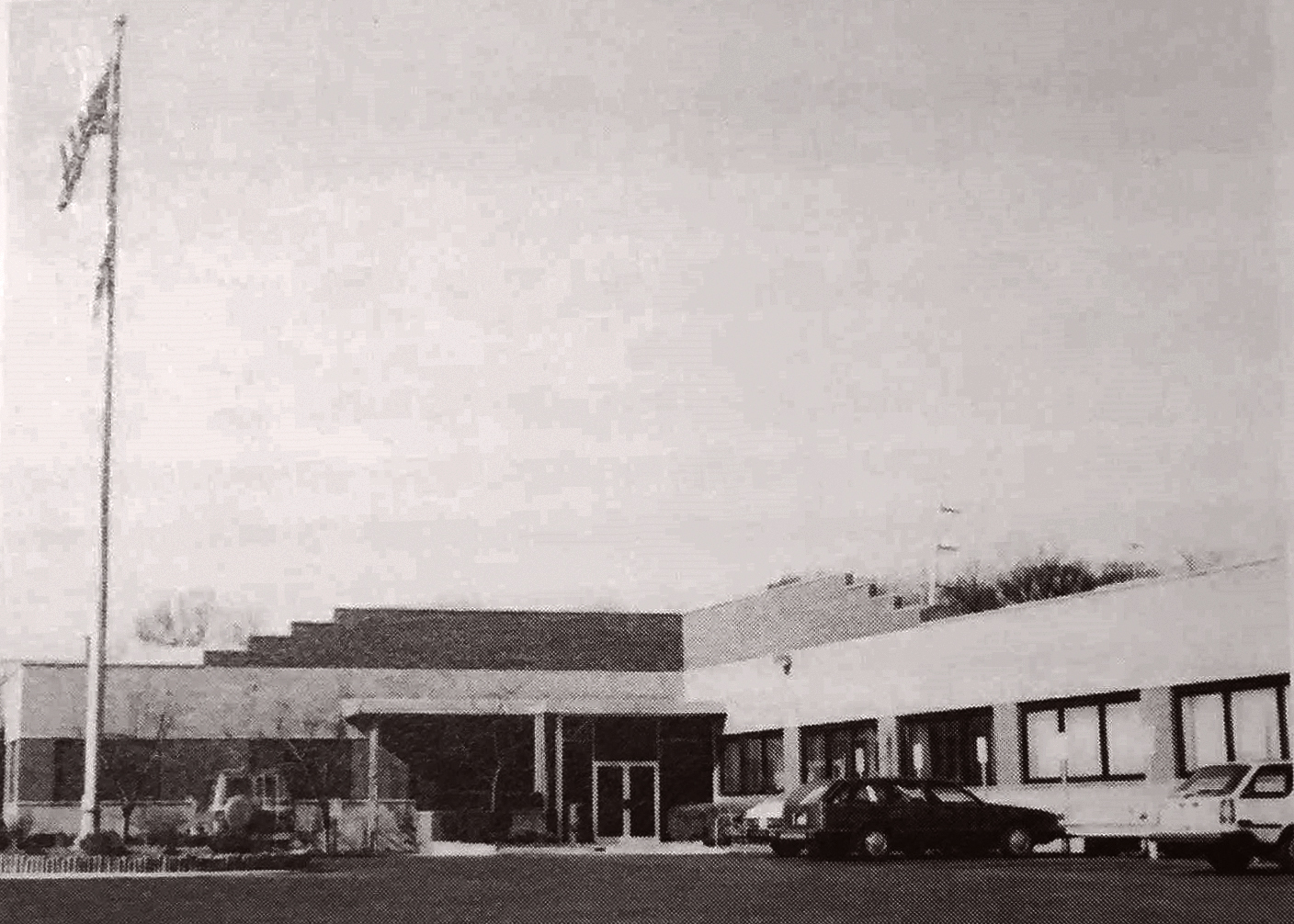 Black and white photo of the Ridge Avenue building.