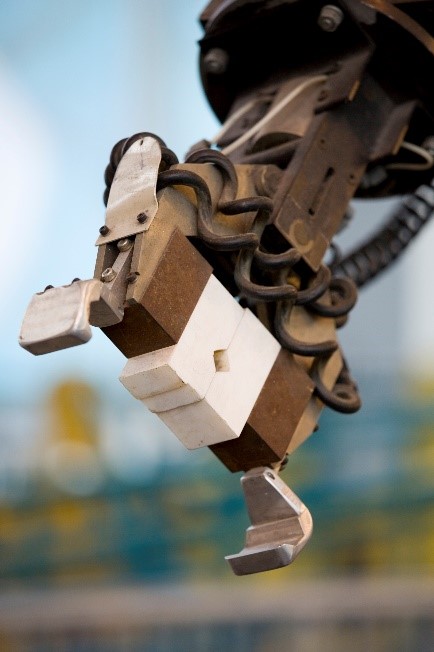 Figure 2. Robotic claw for bricklaying