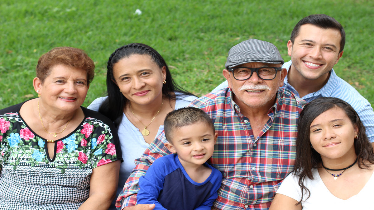 Outdoor Family photo Retrato de una familia al aire libre