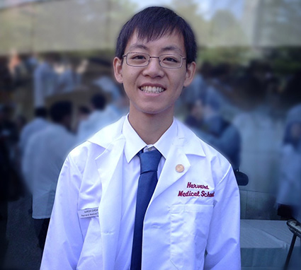 aaronfinal425px.jpg Photo of Aaron Cheng